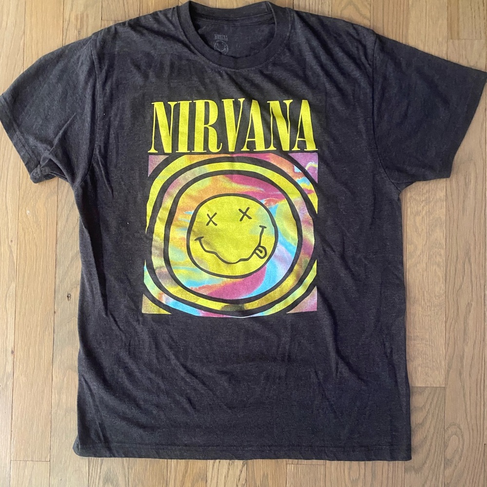 Nirvana Charcoal Graphic Smiley face Woman’s T-Shirt Size L Festival Hobo